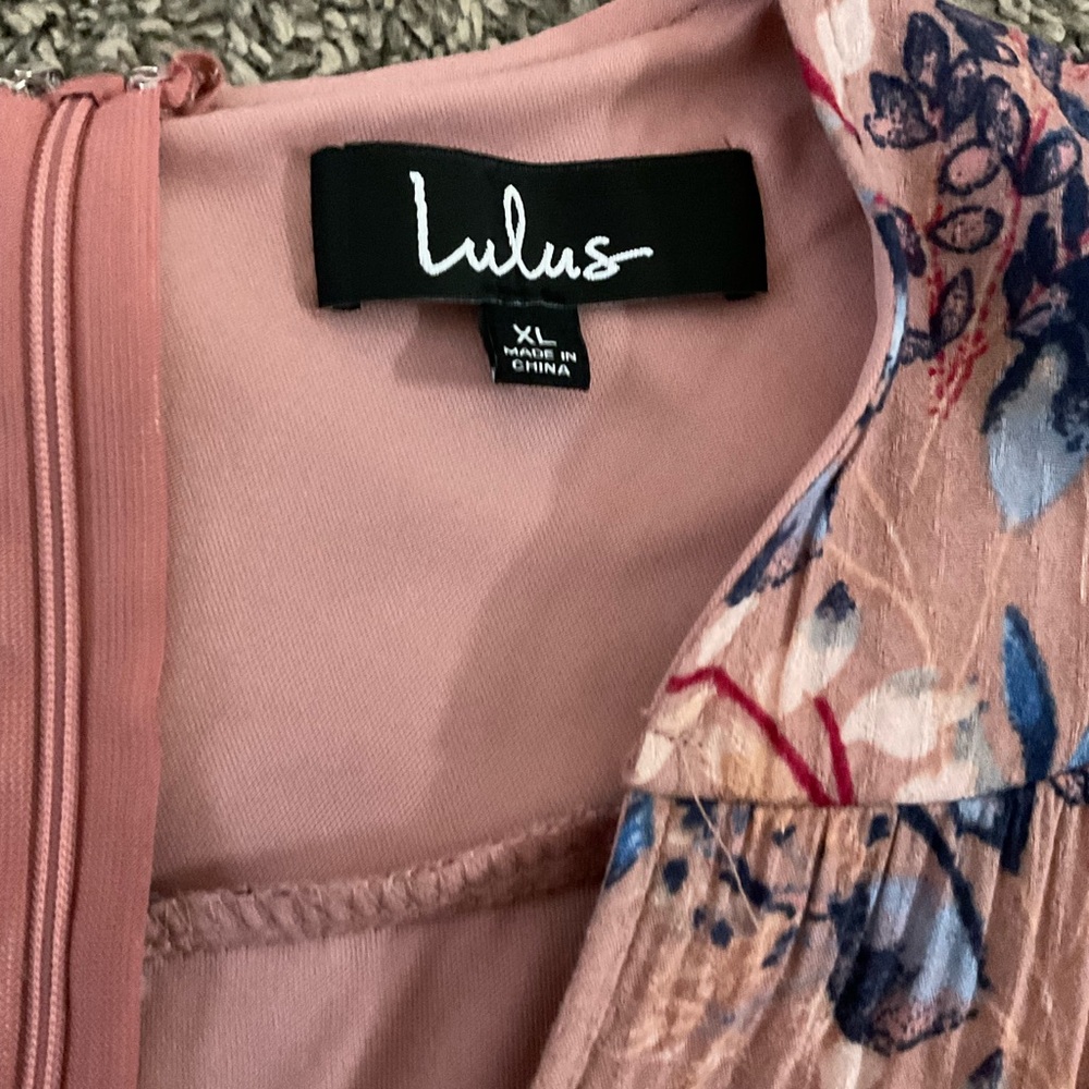 ✨3/$20✨ Lulu's Floral Faux Wrap V-neck Maxi Dress with Tie Belt XL - Picture 5 of 8